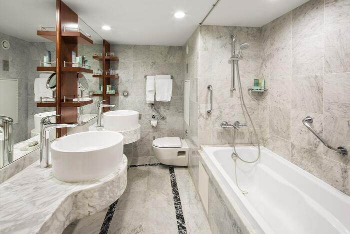 AQV American Duchess Owners Suite 2.jpeg